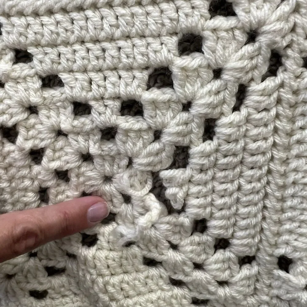 Vtg Beige Afghan Throw Blanket Hand Knitted 48x39 Diamond Pattern Neutral
